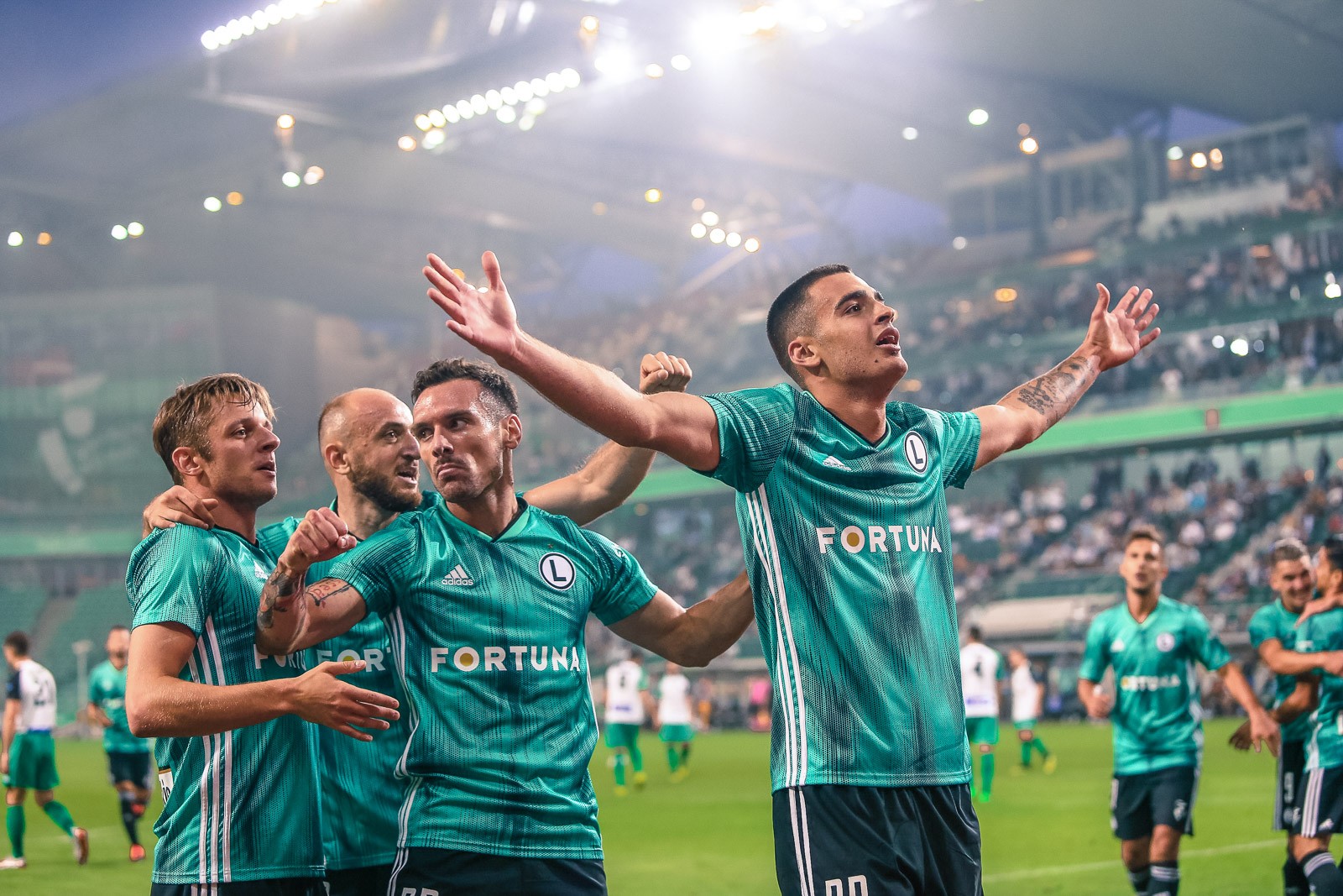 Legia Warszawa - Europa FC, Sandro Kulenović, gol, radość, Arvydas Novikovas, Walerian Gwilia, Marko Vesović