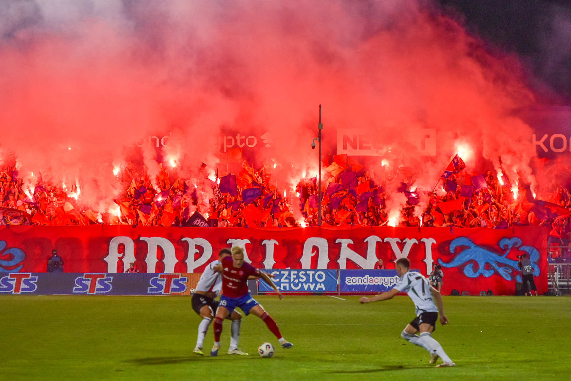 Raków Częstochowa - Legia Warszawa kibice race