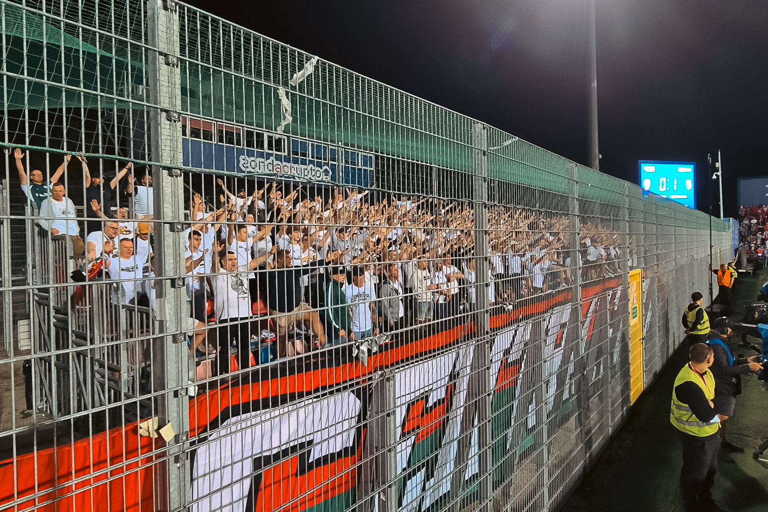 Raków Częstochowa - Legia Warszawa sektor gości kibice