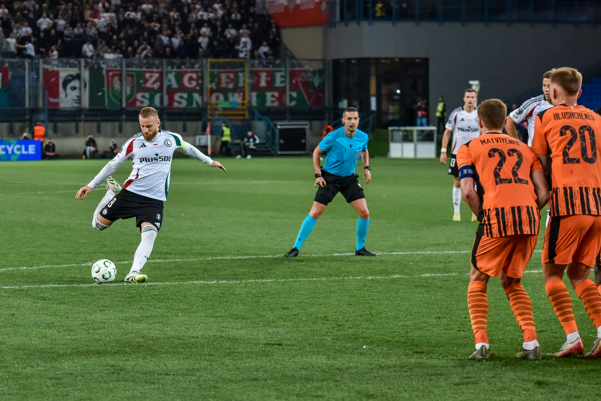 Szachtar Donieck - Legia Warszawa Rafał Augustyniak rzut wolny