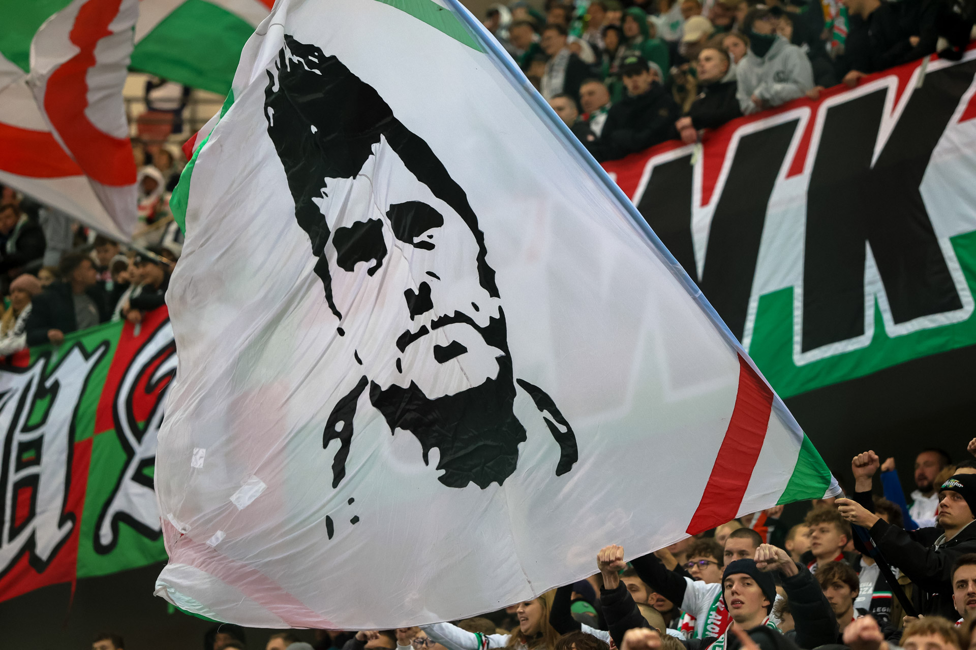 Legia Warszawa - Pogoń Szczecin flaga Lucjan Brychczy