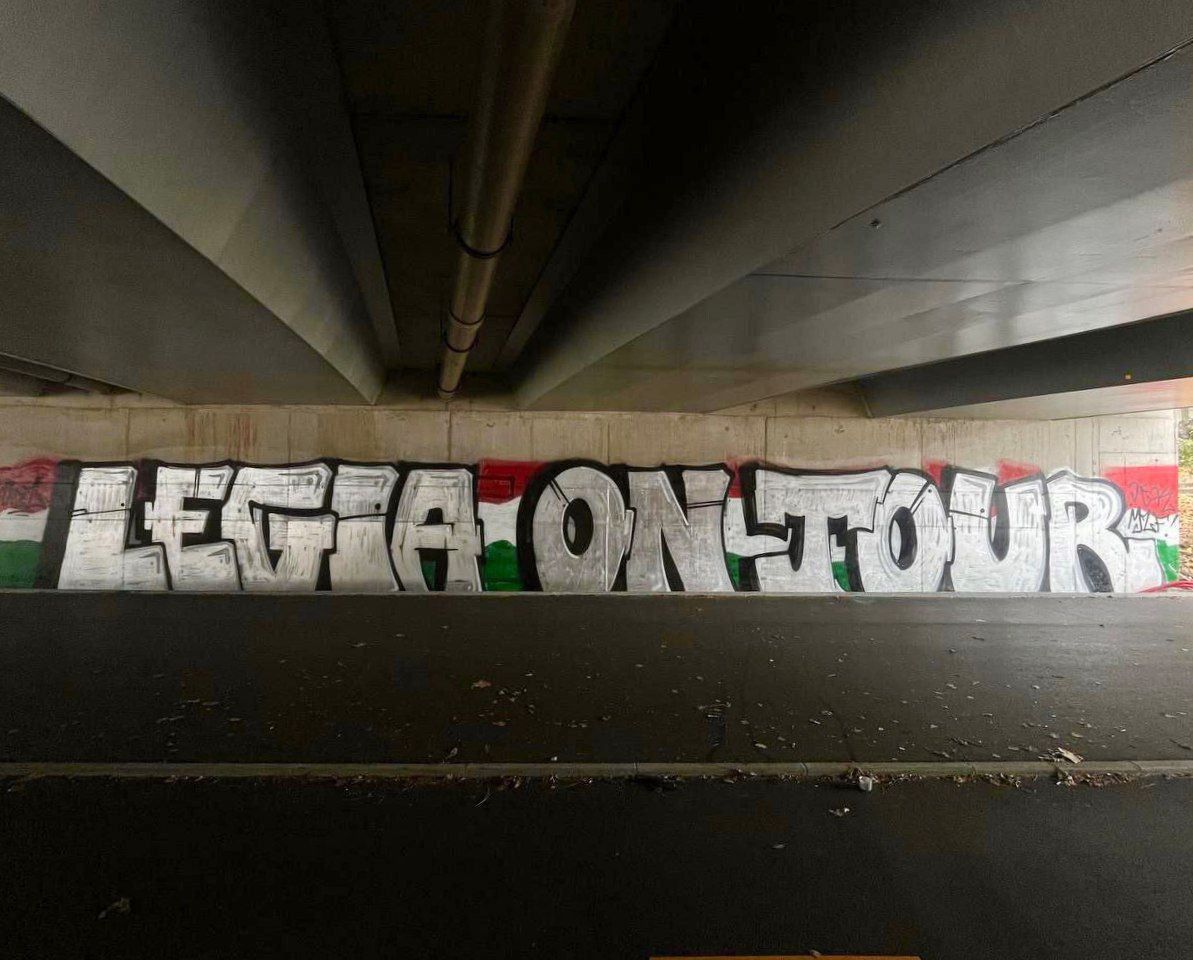 graffiti,on tour