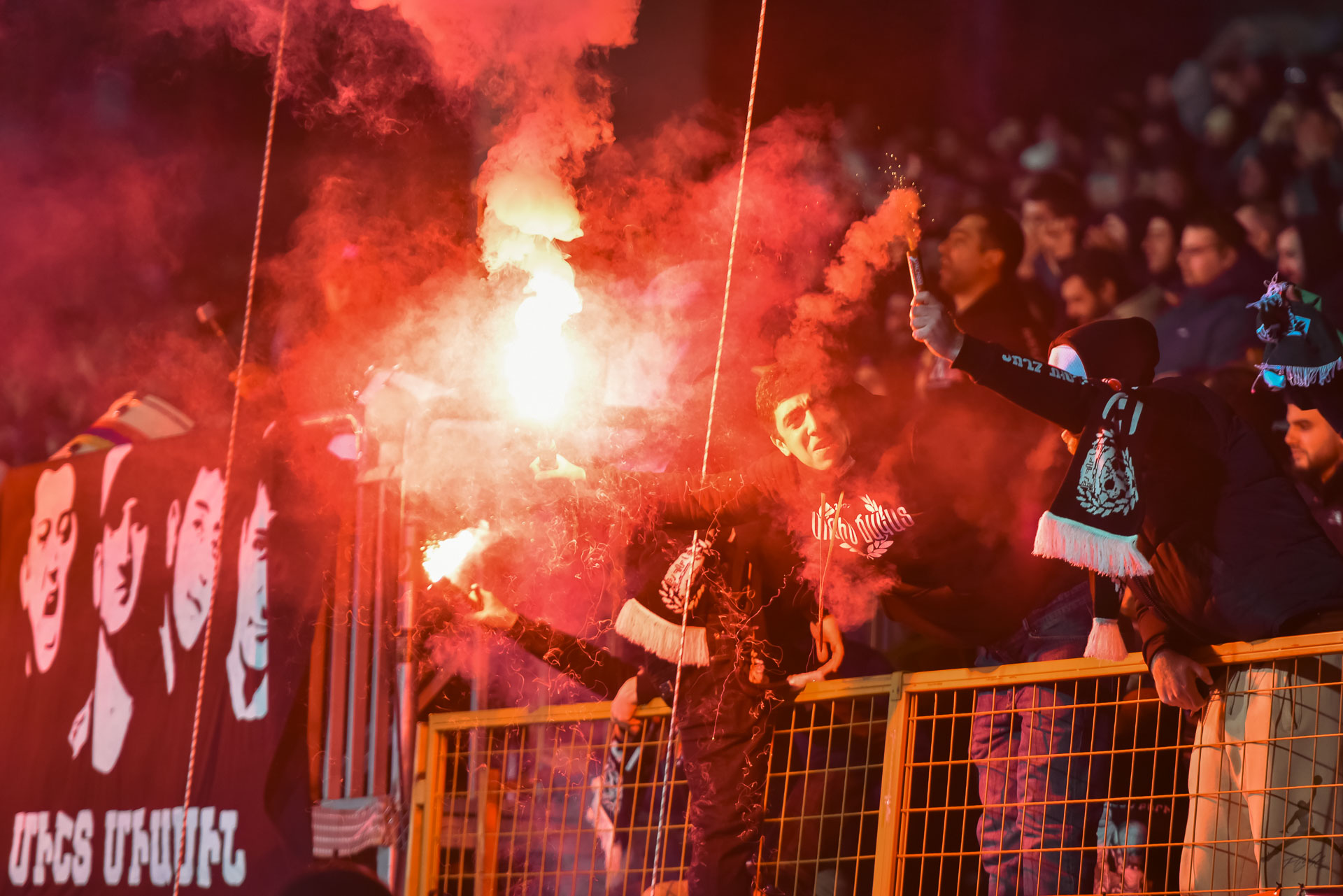 FC Noah Erewań - Legia Warszawa kibice race