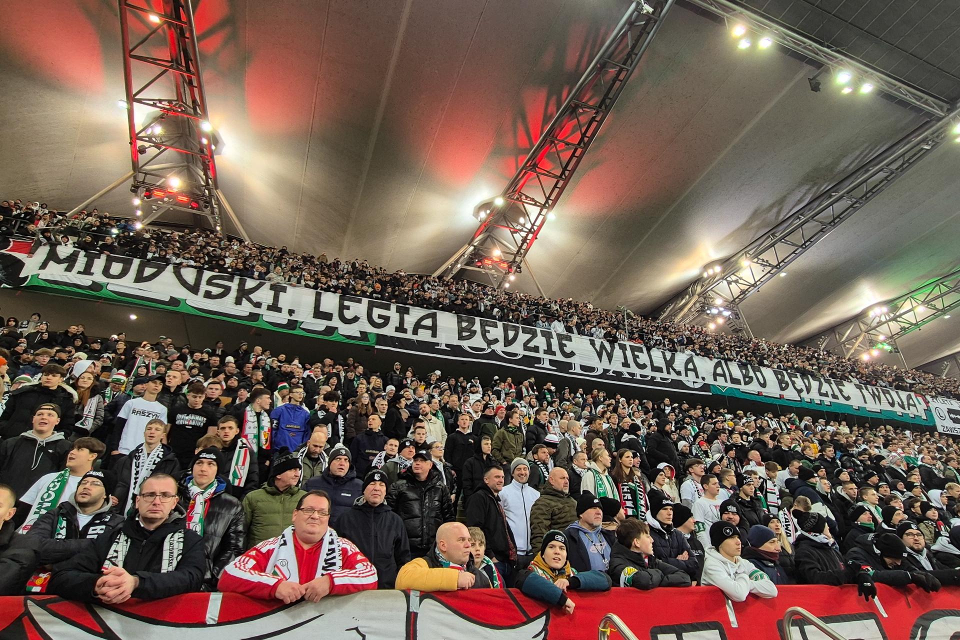 Legia Warszawa - Piast Gliwice żyleta transparent Mioduski,mecz-1590